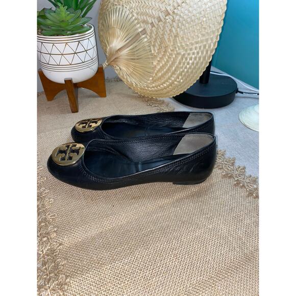 Tory Burch Ballet Flat Leather Upper size 7.5M Gold T Logo Shoes - Picture 11 of 11